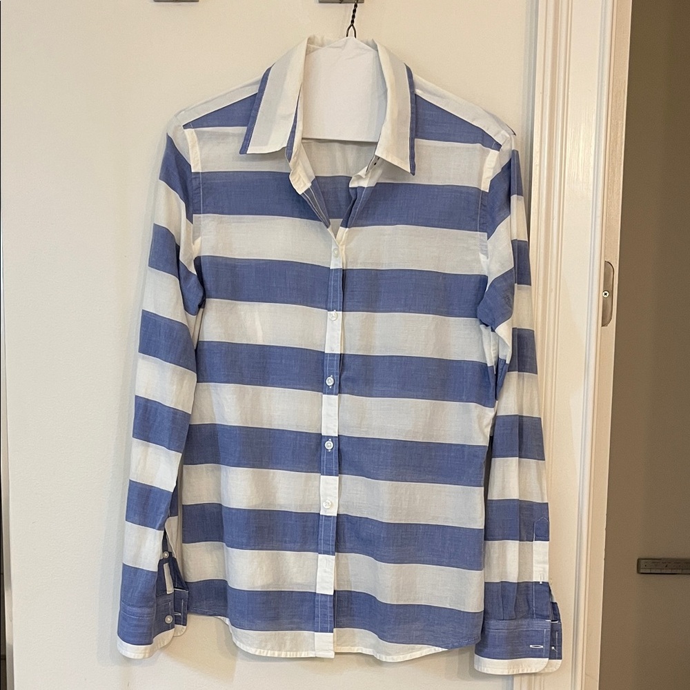 Banana Republic Blue and White Striped Casual Shirt